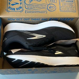 Brooks Women’s 8.5 M Revel Energize